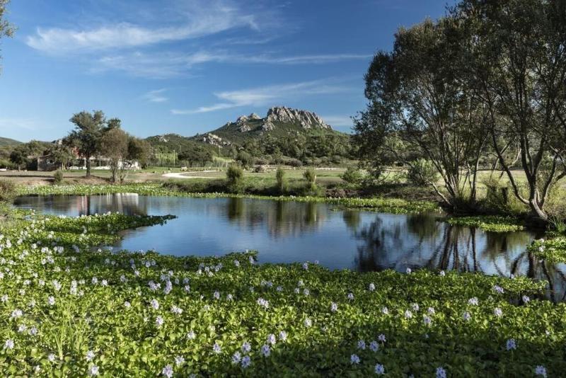 Li Neuli Country Club Ξενοδοχείο San Pantaleo Εξωτερικό φωτογραφία