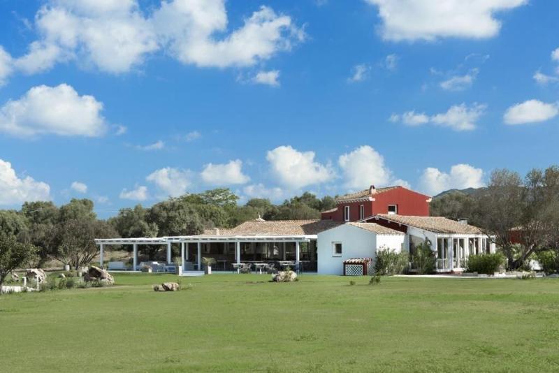 Li Neuli Country Club Ξενοδοχείο San Pantaleo Εξωτερικό φωτογραφία