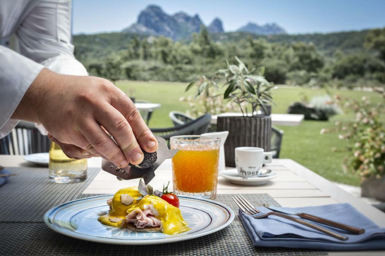Li Neuli Country Club Ξενοδοχείο San Pantaleo Εξωτερικό φωτογραφία